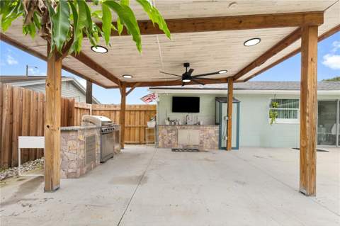 10112 Enchanted Oaks Court, Tampa FL - photo 23 of 36