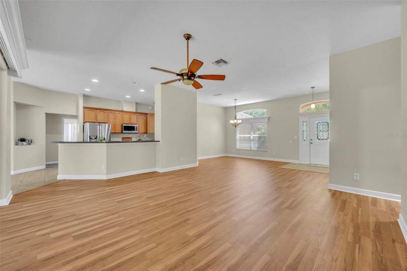 3 bedroom Single Family Residence at 8923 Bridgeport Bay Circle, Lakes Of Mount Dora Ph 01, Mount Dora — photo 2