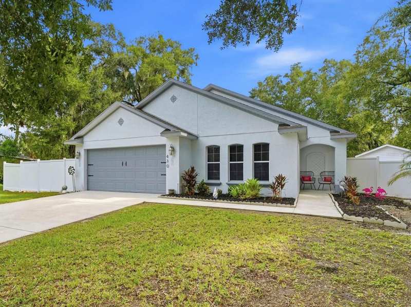 4 bedroom Single Family Residence at 430 Deanna Circle, Willow Rdg, Deland — photo 1