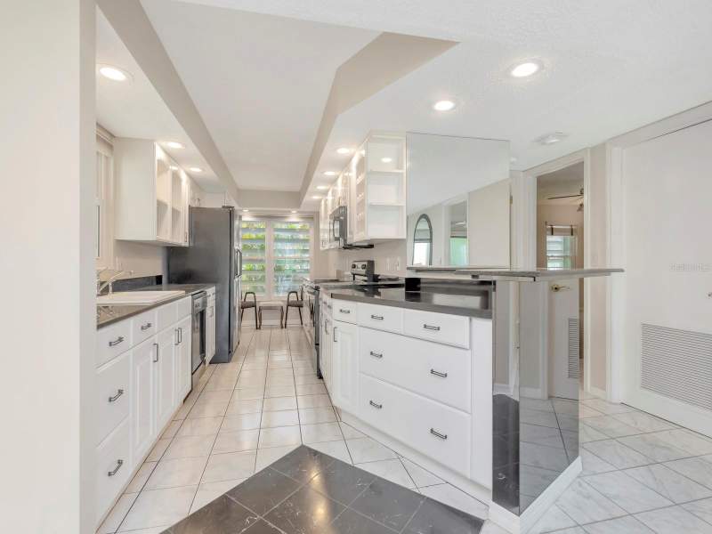 2 bedroom Condominium at 7871 Sailboat Key Boulevard #108, Santa Maria Condo Sailboat, St Petersburg — photo 3