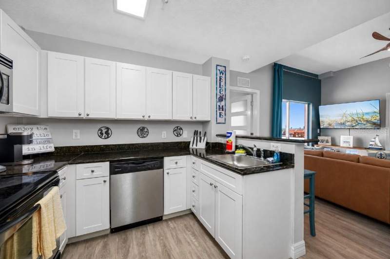 2 bedroom Condominium at 13235 Gulf Boulevard #502, Madeira Bay Resort II Condo, Madeira Beach — photo 4