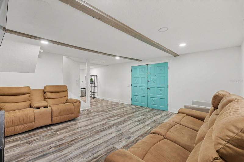 3 bedroom Single Family Residence at 301 W Chelsea Street, Meadowbrook, Tampa — photo 5