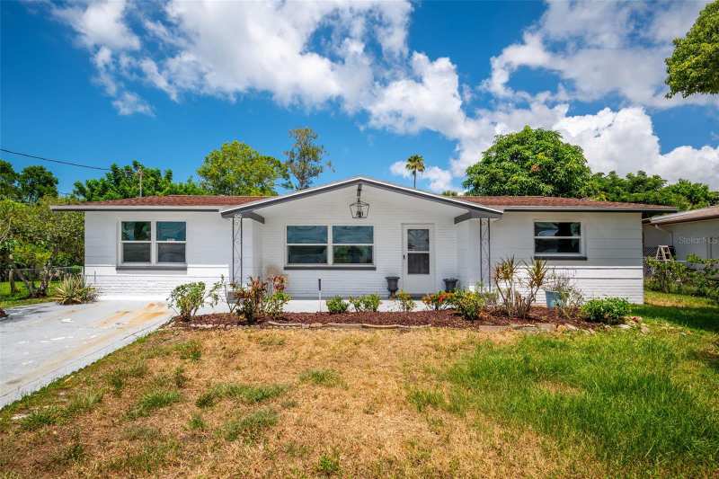 3 bedroom Single Family Residence at 1010 Gulf Road, Sunset Hills, Tarpon Springs — photo 1
