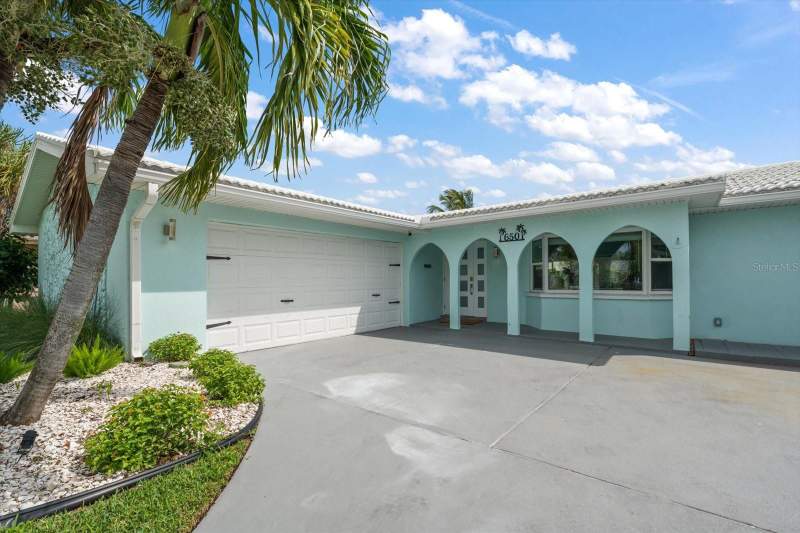 4 bedroom Single Family Residence at 650 64th Avenue, Three Palms Point, St Pete Beach — photo 4