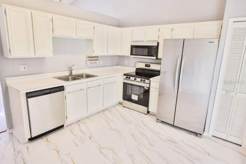 1098 Sugarberry Trail, Oviedo FL - photo 7 of 24