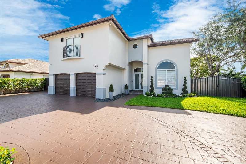 4 bedroom Single Family Residence at 1385 SW 143rd Court, West Dade Land Sub, Miami — photo 1