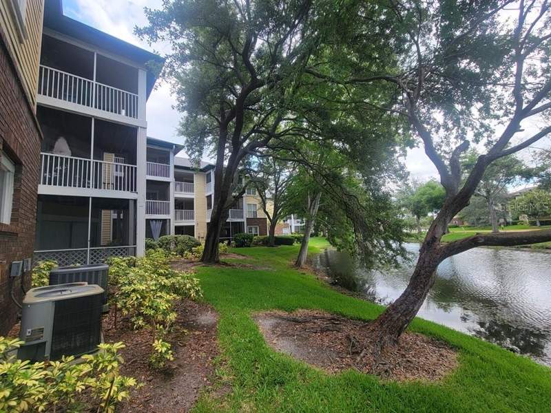 2 bedroom Condominium at 10024 Strafford Oak Court #813, The Landings Of Tampa A Condom, Tampa — photo 2
