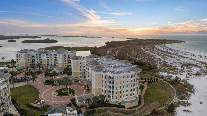 3 bedroom Condominium at 800 Collany Road #302, Sunset Pointe At Collany Key II Condo, St Petersburg — photo 5