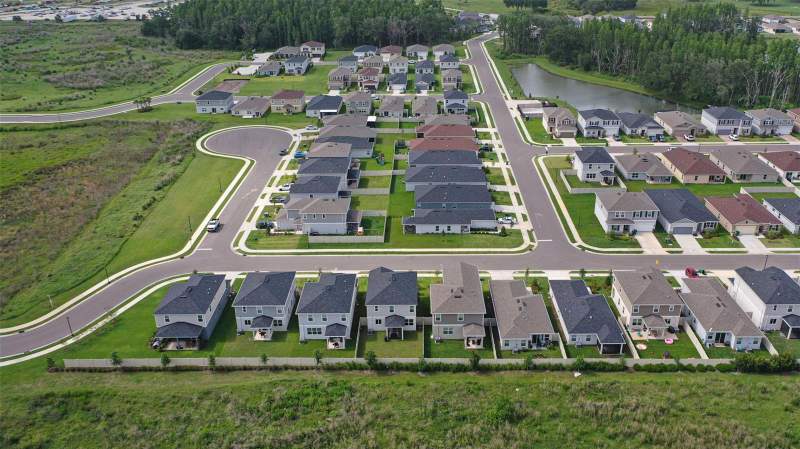 4 bedroom Single Family Residence at 37402 Yukon Drive, River Run, Zephyrhills — photo 4