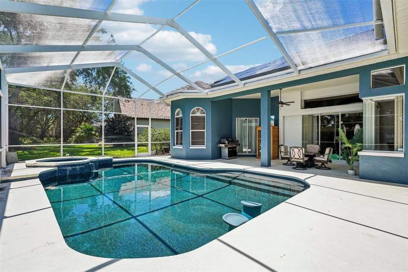 5 bedroom Single Family Residence at 9039 Waterash Lane, Bayou Club Estates Ph 9, Pinellas Park — photo 2