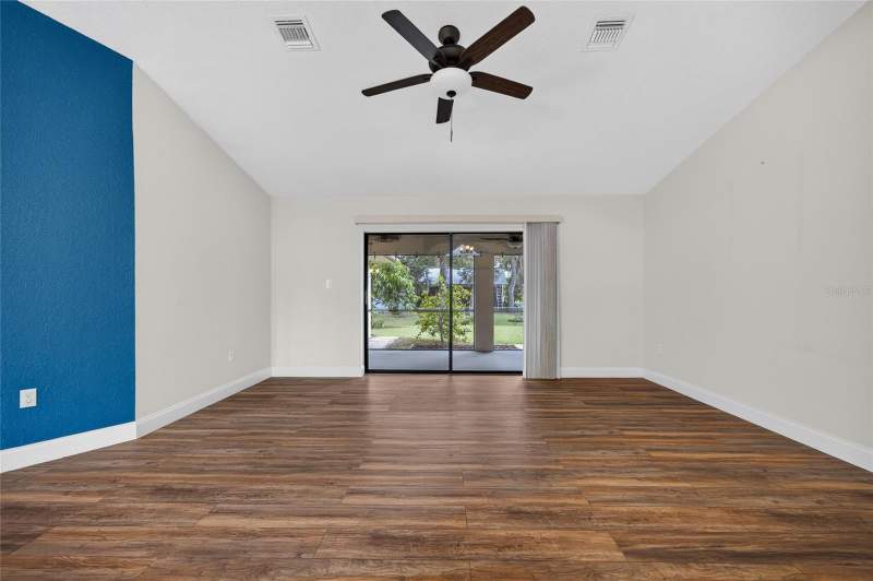 3 bedroom Single Family Residence at 2058 Lake View Boulevard, Port Charlotte Sec 023, Port Charlotte — photo 3