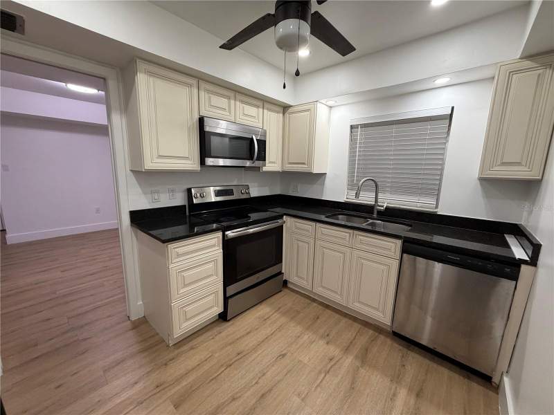 1 bedroom Condominium at 2225 Holden Avenue #210, Alhambra Club Condo, Orlando — photo 4