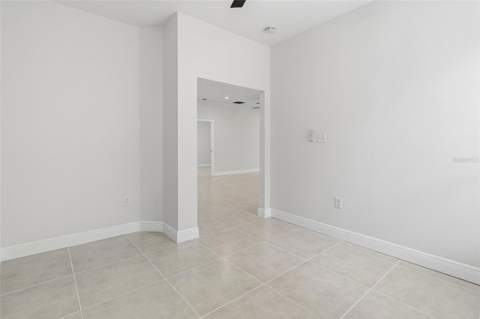 8201 Cypress Breeze Way, Tampa FL - photo 7 of 37