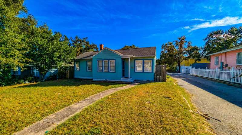 2 bedroom Single Family Residence at 860 16th Avenue, Jackson Square, St Petersburg — photo 1