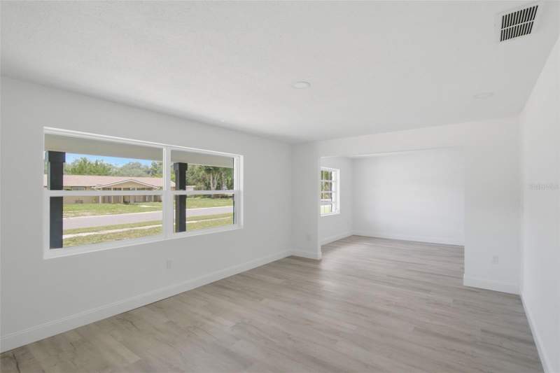 4 bedroom Single Family Residence at 2733 CASTLE OAK AVENUE, FRST PARK, ORLANDO — photo 5