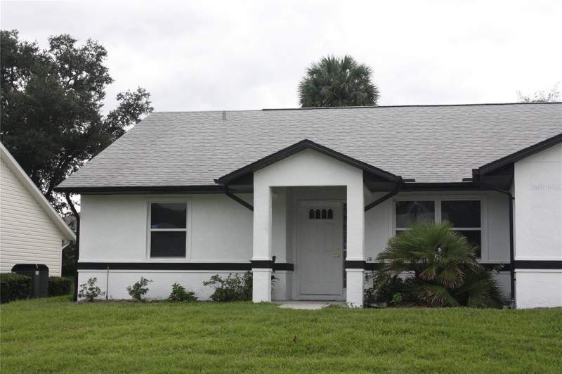3 bedroom Single Family Residence at 26245 Newcombe Circle, Highland Lakes Ph 01B, Leesburg — photo 2