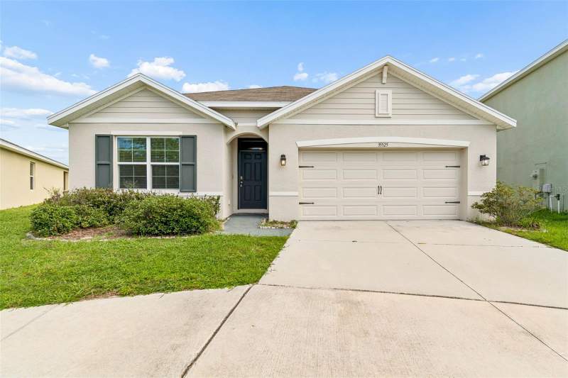 4 bedroom Single Family Residence at 35525 Stella Vast Drive, Silverado Ranch Sub, Zephyrhills — photo 4