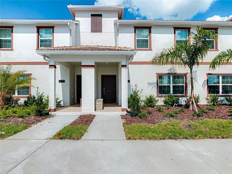 4 bedroom Townhouse at 4807 DEDICATION STREET, STOREY LAKE PH 3, KISSIMMEE — photo 1
