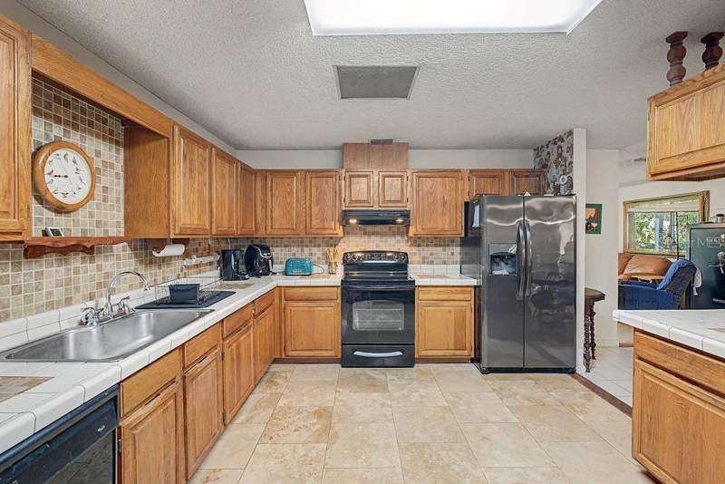 3 bedroom Single Family Residence at 12960 SE 114th Place, Rainbow Lakes Estate, Dunnellon — photo 2