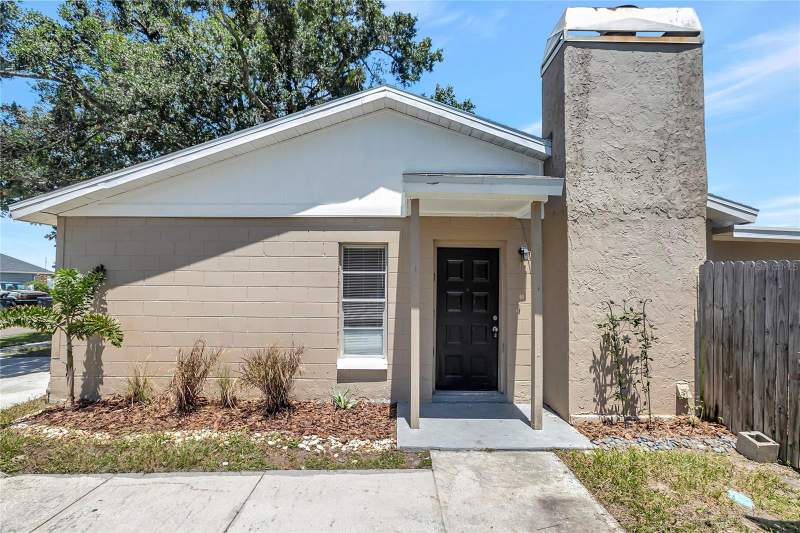 2 bedroom Single Family Residence at 1212 Coolmont Drive, Heather Lakes Unit Xvi, Brandon — photo 5