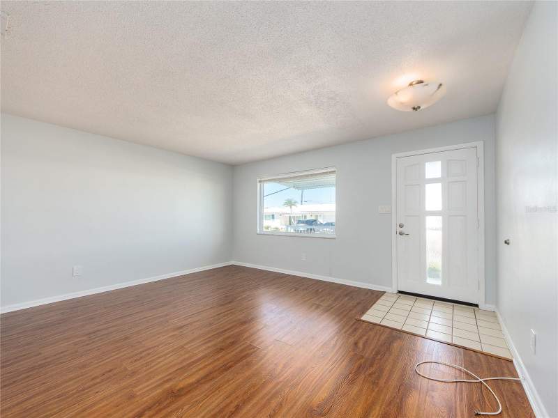 3 bedroom Single Family Residence at 9157 140th Way, Tamarac By The Gulf, Seminole — photo 3