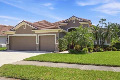 1020 Creek Nine Drive, gated community for sale in North Port