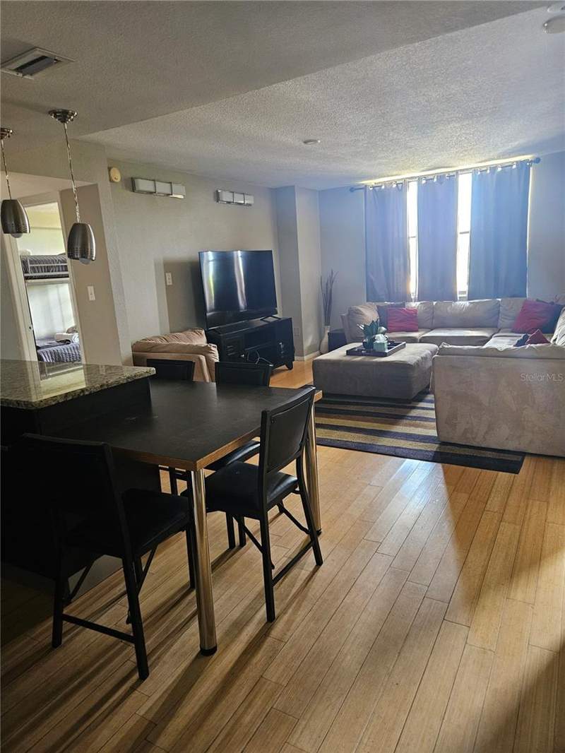 2 bedroom Condo - Hotel at 701 S Madison Avenue #515, Lakeside Crossing Condo, Clearwater — photo 2