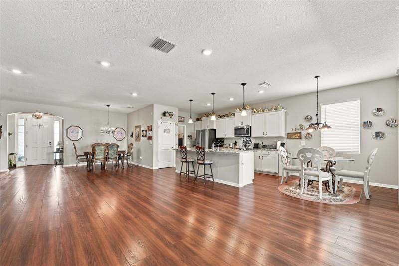 3 bedroom Single Family Residence at 13344 Waterleaf Garden Circle, Waterleaf Ph 6B, Riverview — photo 3