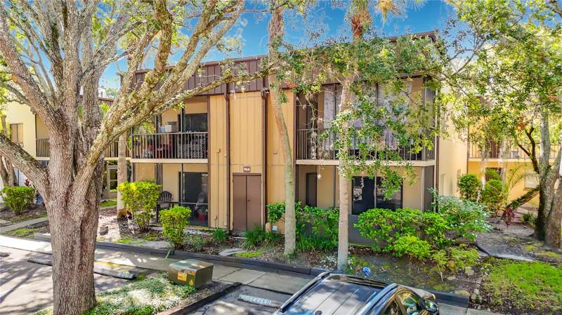 1 bedroom Condominium at 11805 Raintree Lake Ln #D, Raintree Village Condo N, Temple Terrace — photo 2