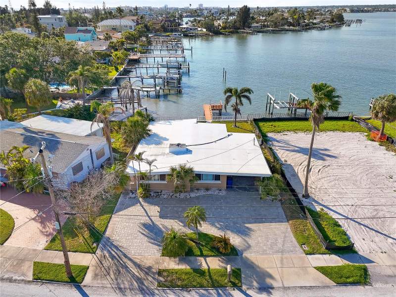 2 bedroom Single Family Residence at 15305 HARBOR DRIVE, LONE PALM BEACH 5TH ADD, MADEIRA BEACH — photo 2