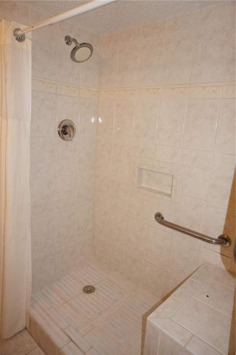 2274 Lakeshore Circle, Port Charlotte FL - photo 15 of 39