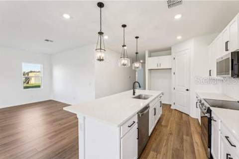 3173 Sailhouse Drive, St Cloud FL - photo 12 of 28