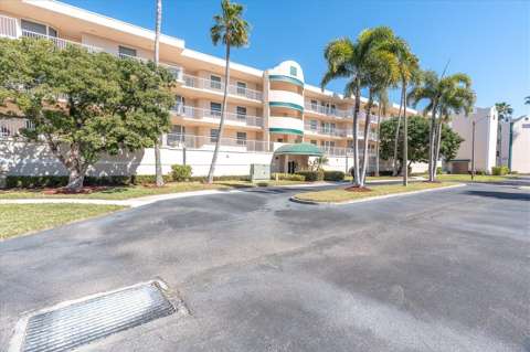 6315 Shoreline Drive #3307, golf community for sale in Seminole