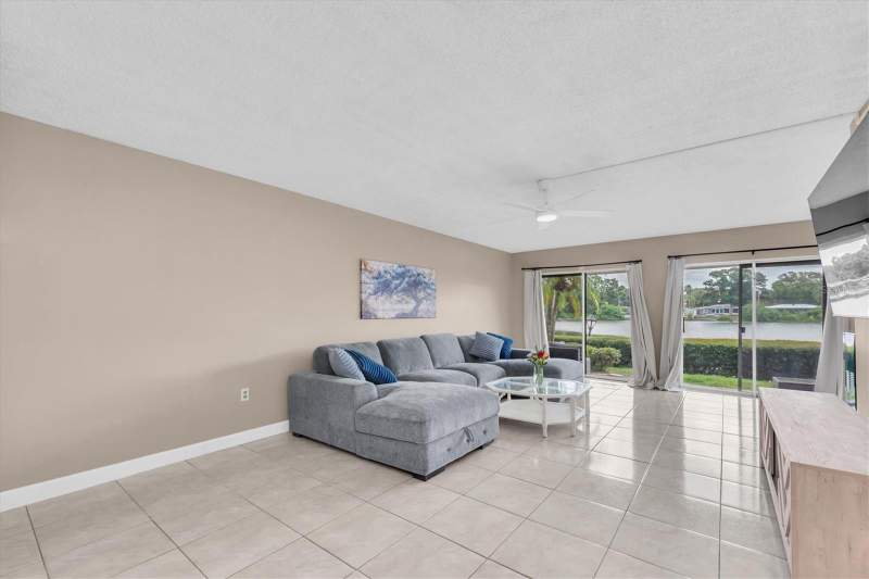 2 bedroom Condominium at 1655 S Highland Avenue #J194, Penthouse Groves, Clearwater — photo 3