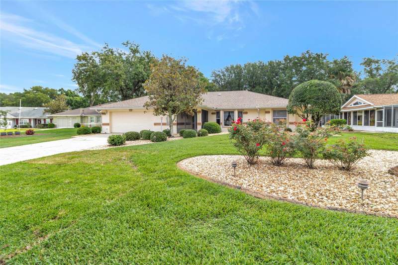 3 bedroom Single Family Residence at 21830 King Edward Court, Royal Highlands, Leesburg — photo 2