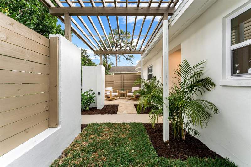4 bedroom Single Family Residence at 2456 Timbercrest Circle, Woodgate Of Countryside, Clearwater — photo 5