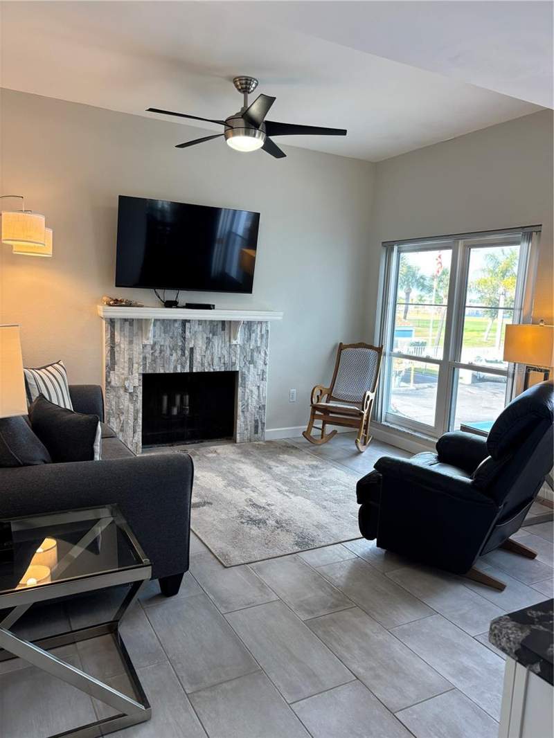 1 bedroom Condominium at 179 Medallion Boulevard #E, Madeira Beach Yacht Club Condo, Madeira Beach — photo 3