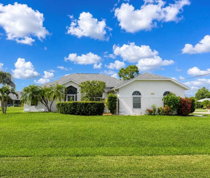 3 bedroom Single Family Residence at 25264 Padre Lane, Punta Gorda Isles Sec 23, Punta Gorda — photo 1