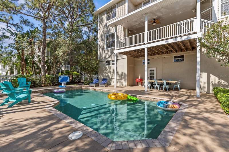 5 bedroom Single Family Residence at 897 Point Seaside Drive, Point Seaside Ph 1, Crystal Beach — photo 4