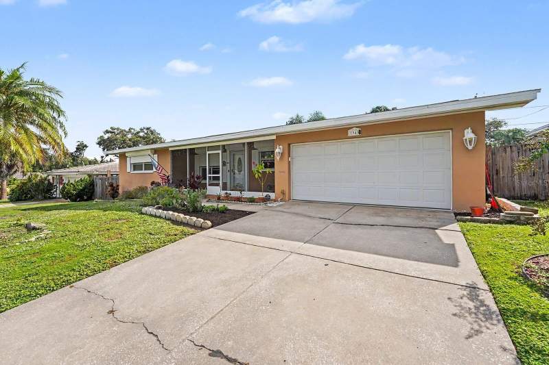 2 bedroom Single Family Residence at 1945 Souvenir Drive, Sunset Lake Estates Unit 2, Clearwater — photo 2