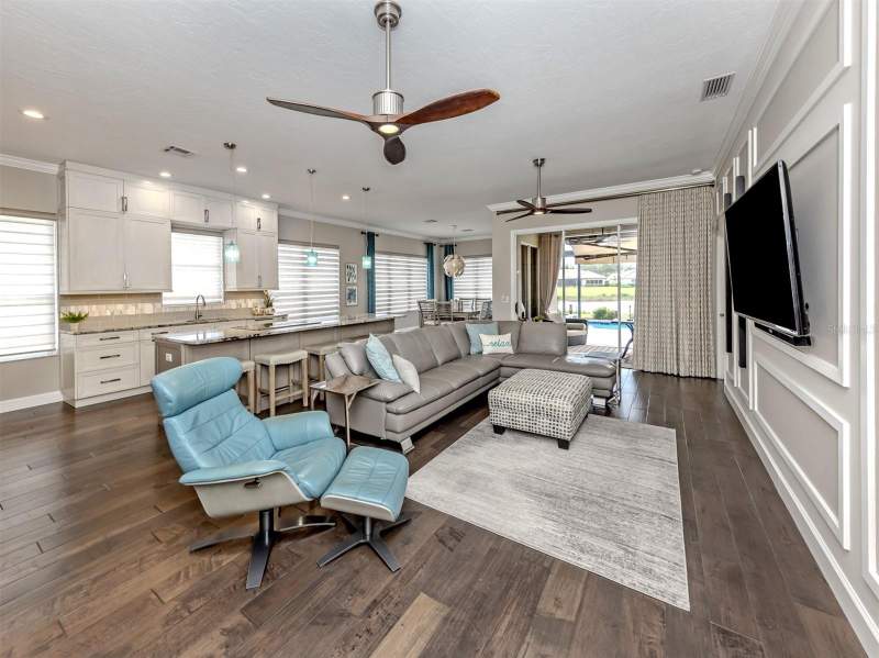 3 bedroom Single Family Residence at 565 Fallbrook Drive, Venice Golf & Country Club Unit 02B, Venice — photo 5