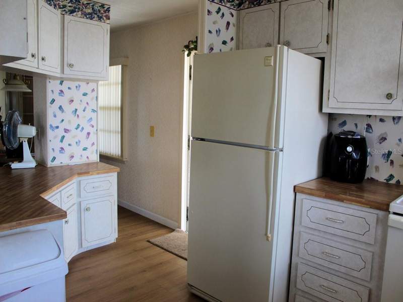 2 bedroom Manufactured Home at 802 Date Palm Street, Palm Hill Mobile Home Park Unrec, Largo — photo 5