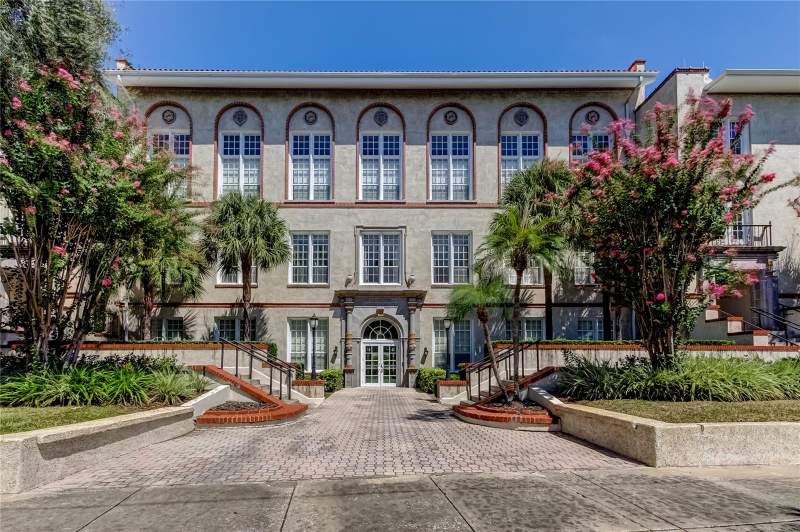 701 Mirror Lake Condo