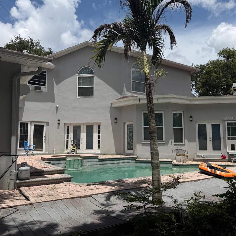 5 bedroom Single Family Residence at 1931 Oak Ridge Court, Oak Ridge Court Estates, Clearwater — photo 2
