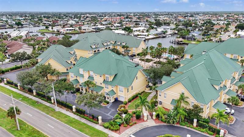 3 bedroom Townhouse at 6301 Sunset Bay Circle, Sunset Bay Twnhms, Apollo Beach — photo 3