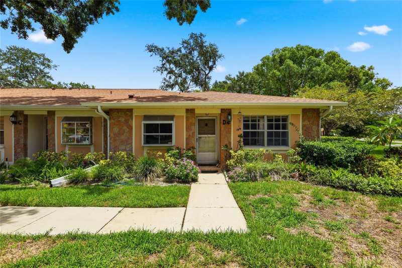2 bedroom Condominium at 2211 Lark Circle #D, Highland Lakes, Palm Harbor — photo 1