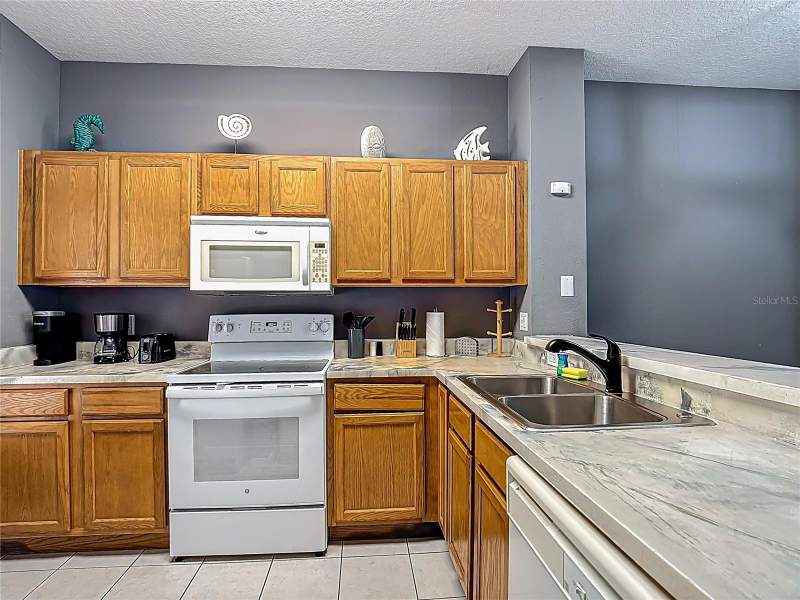 3 bedroom Townhouse at 4559 CORSA LANE, BELLAVIDA PH 1, KISSIMMEE — photo 4