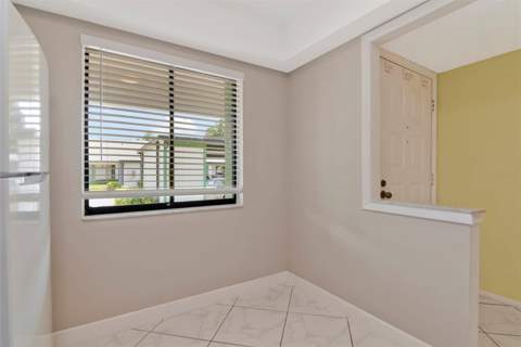 2569 Laurelwood Drive #11B, Clearwater FL - photo 11 of 38