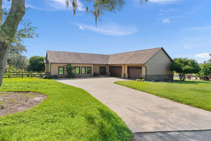 4 bedroom Single Family Residence at 16215 DOUGLAS ROAD, ACREAGE & UNREC, GROVELAND — photo 4
