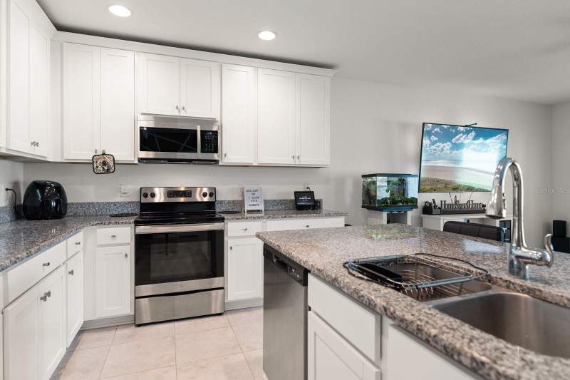 4 bedroom Single Family Residence at 13120 Conquistador Loop, Talavera Ph 2B, Spring Hill — photo 4